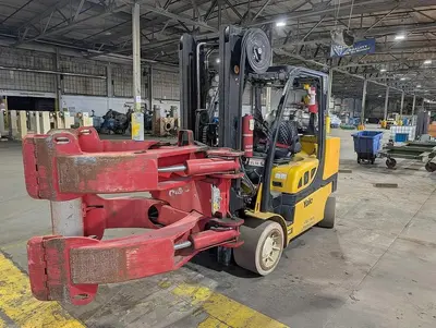12,000 POUND YALE GC120VXPRS FORKLIFT WITH 72" SPLIT FRAME BOLZONI CLAMP 2 STAGE