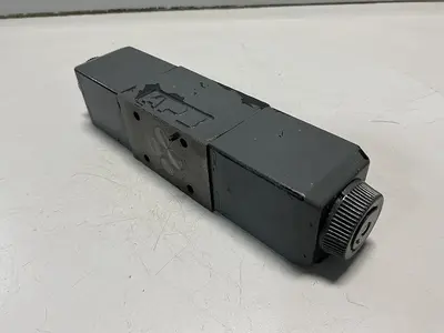 USED VICKERS DG4V-3-6C-M-U-HL7-60