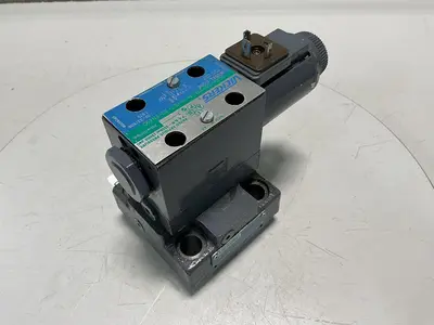 USED VICKERS DG4V-3S-22A-M-U-HL7-60-EN490