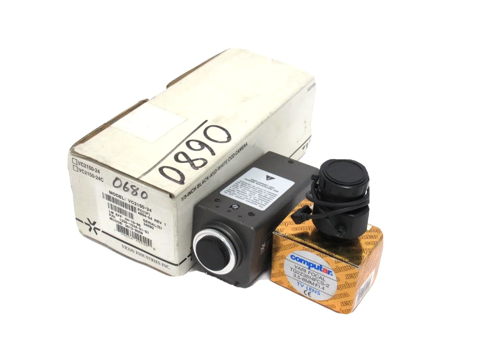NEW VICON VC2150-24 MONOCHROME CAMERA TG2Z3514FCS-2 VC215024