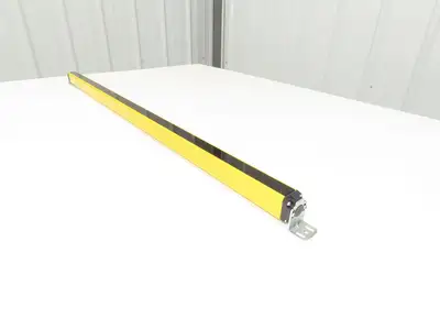 Schmersal SLC440COM-ER-0890-14 Safety Light Curtain Transmitter Only