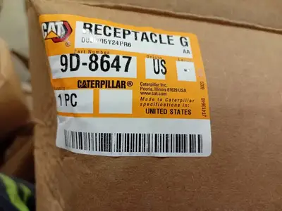 NEW CATERPILLAR 9D-8647