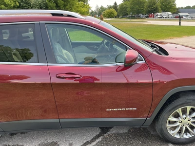 USED 2021 JEEP CHEROKEE