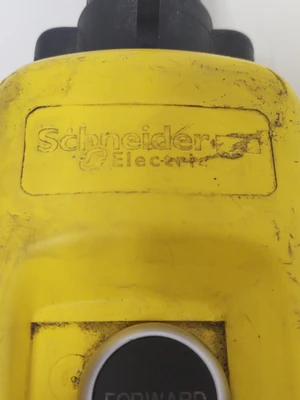 🔥 SCHNEIDER ELECTRIC- 4-BUTTON CORDED CONTROL PENDANT HOIST, TROLLEY