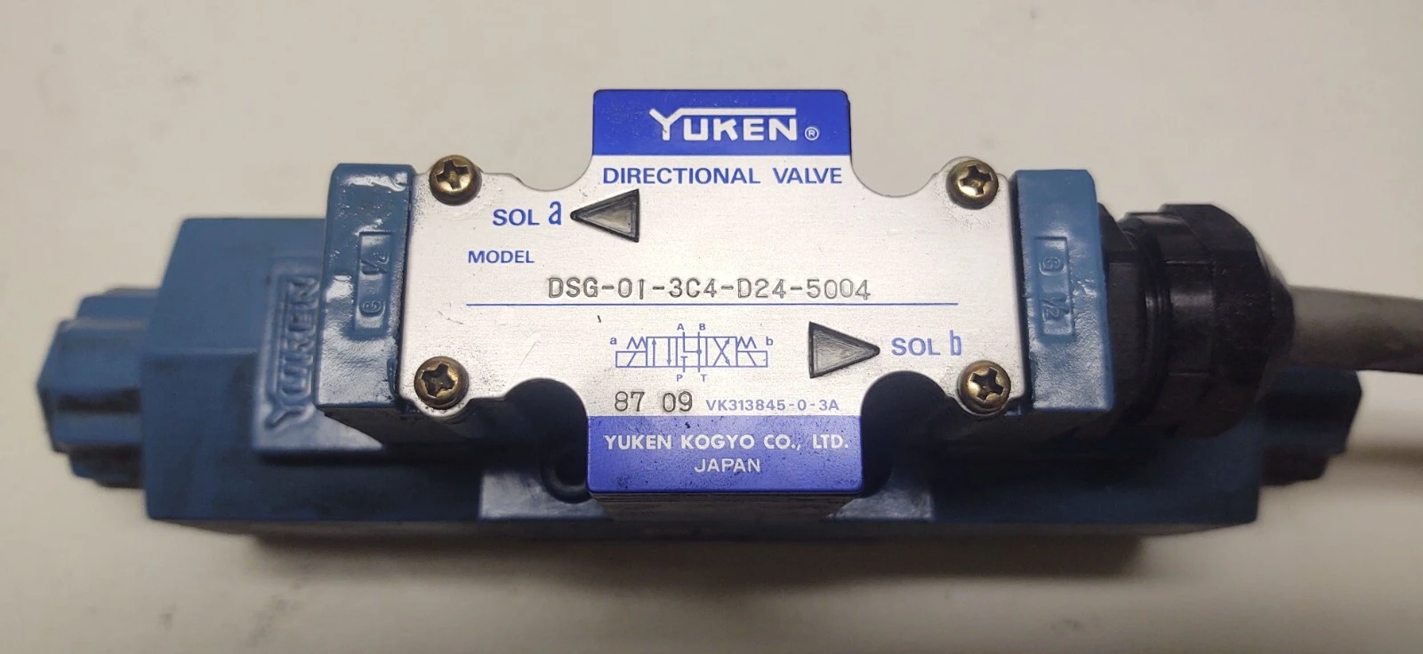 USED Yuken DSG-01-3C4-D24-5004