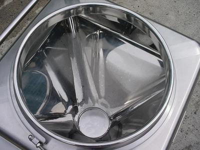 USED AUSTAR PORTABLE TOTE 100 LITER BC 100