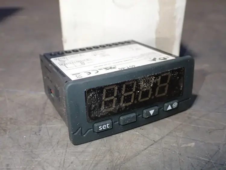 New | in-Stock LOVE CONTROLS 40T40 Temperature Controls Ohio US | HGR 24 #835151