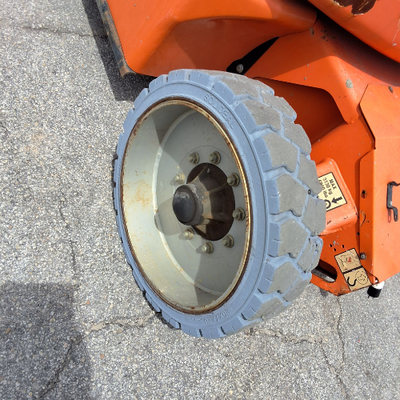 USED 2014 JLG E450AJ
