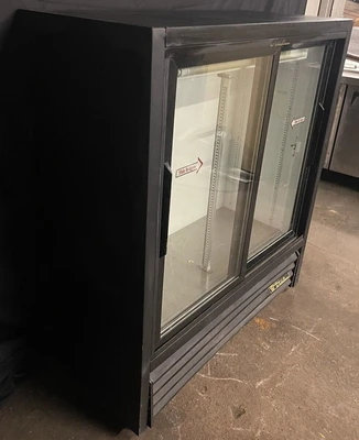 174-0082 True GDM-41SL-54 2 Glass Door Self Contained Cooler