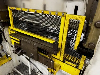 40 TON L&J STRAIGHT SIDE PRESS: YOBRO #23910