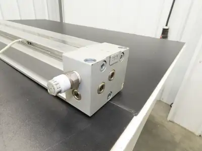 SMC MY1B50-700-Y7BW Linear Slide Guided Rodless Cylinder 50mm Bore 700mm Stroke