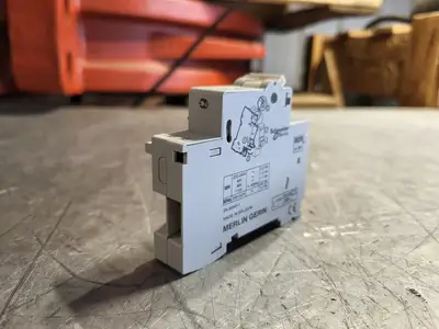 NEW MERLIN GERIN 26960