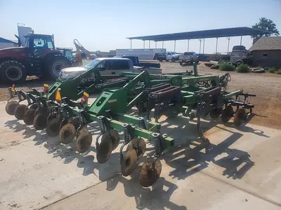 USED JOHN DEERE 2700