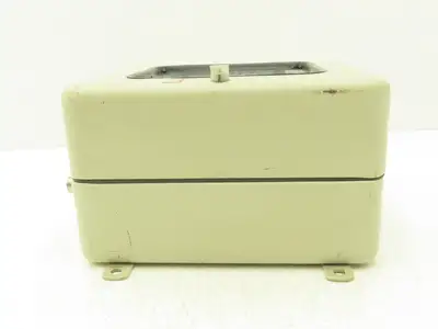 Allen Bradley 440F-C28011 MatGuard Guardmaster Safety Mat Control Unit 8 Inputs