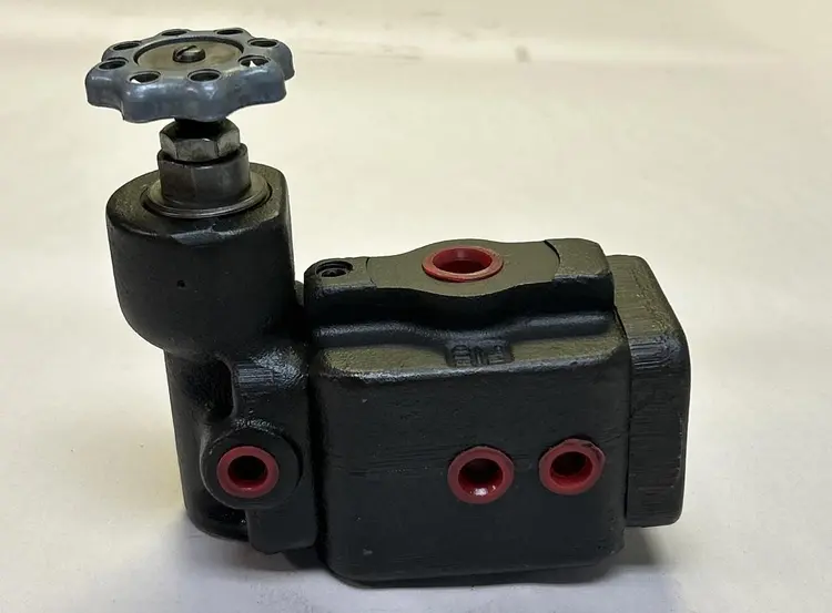 Used VICKERS XTL-03-B-10 Pump & Valve Parts | Surplus Asset Holdings #1218364