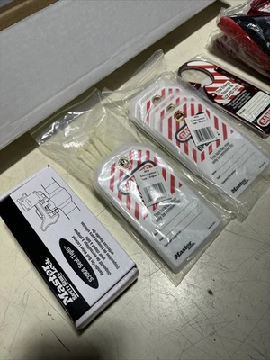 NEW Master Lock S1900VE410PRE