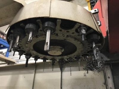 USED 2000 CINCINNATI ARROW