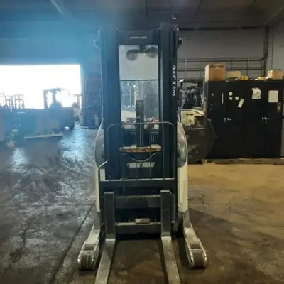 USED 2016 CROWN RR5725-45