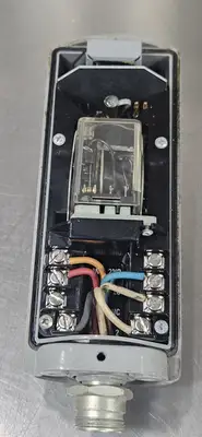 Allen Bradley 42RL1-3000 Ser7.4M Retroreflective Control PhotoSwitch Loc4B13