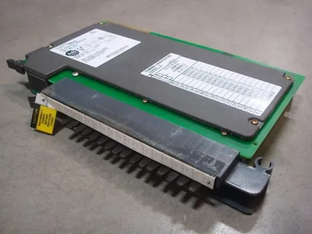 Allen Bradley 1771-OBD/C PLC-5 DC Output Module E01 Used