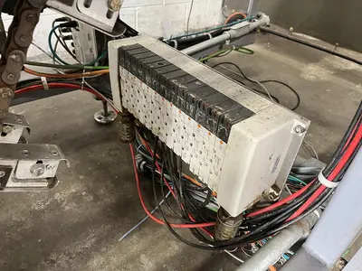USED 2013 THIELE TECNOLOGIES / UNIVERSAL ZP30A