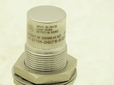Allen Bradley 871TM-DH8CP18-N4 Proximity Sensor Inductive 10-30vdc 200mA 18mm OD