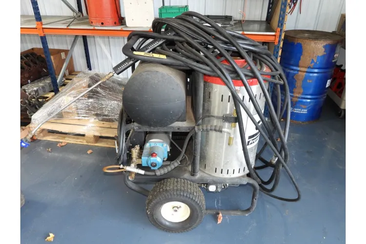 Used _UNKNOWN_ _UNKNOWN_ Pressure Washers Michigan US | Thompson Auctioneers #1521003