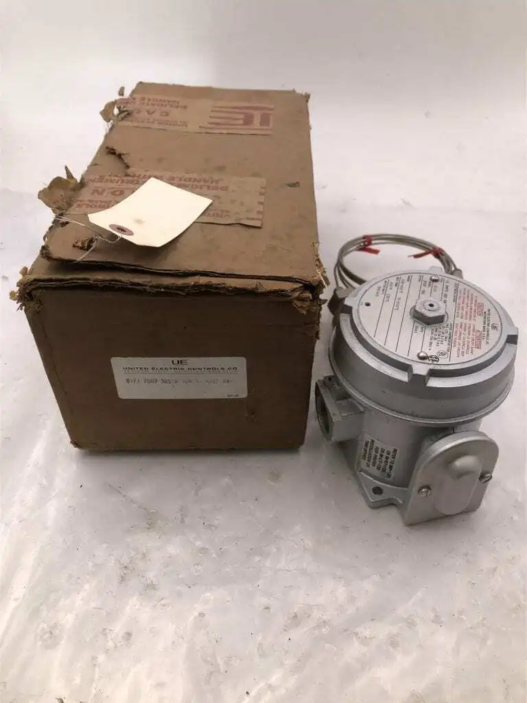 UE United Electric 9009 3BS SS Hazardous Locations Thermostat 480V 100-400°F NIB