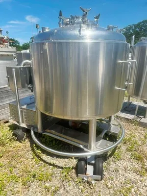 USED 1983 LETSCH CORPORATION 250 GALLON