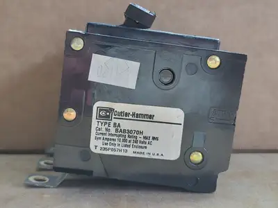 Used CUTLER-HAMMER BAB3070H Switchgears British Columbia CA | Lenmark #1438331