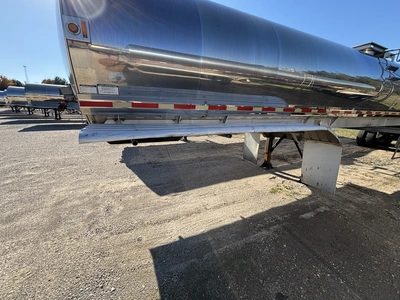 Used 2009 WALKER MILK TANKER TRAILER Liquid Supply Trailers Michigan US | Miedema Asset Management Group #1709522
