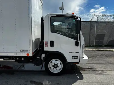 Used 2023 ISUZU NPR HD Box trucks Florida US | Truck and Van Outlet #1509136