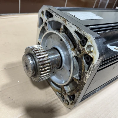 USED Indramat Bosch Group MAC112D-0-ED-C/130-A-2/S018