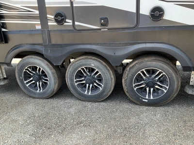 Used 2022 GRAND DESIGN MOMENTUM Campers, Caravans, Motorhomes Michigan US | Miedema Asset Management Group #1366695