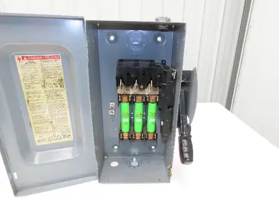 Square D H362 Heavy Duty Fused Safety Disconnect Switch 60A 600VAC Series F05