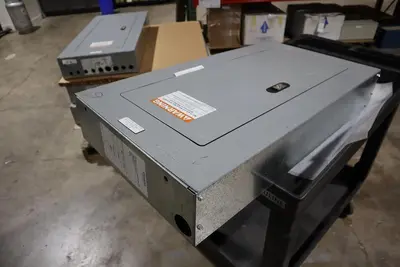 SIEMENS P1 250A 208Y/120V P1C30BL100ATST MAIN BEAKER STOCK HS47