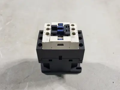 25 Amp, 3 Pole, 3 NO, 115 VAC Coil Contactor C01F7 52296548