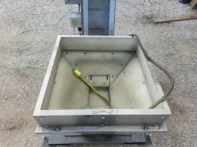 USED 2012 SERVICE ENGINEERING CO. FEED CONVEYOR