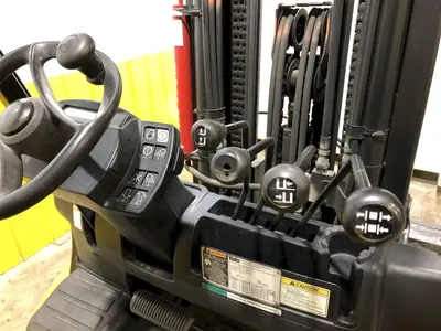 USED 2007 YALE GLP-120