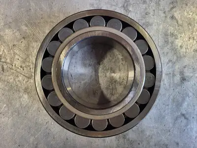 NEW SKF 22222 EK