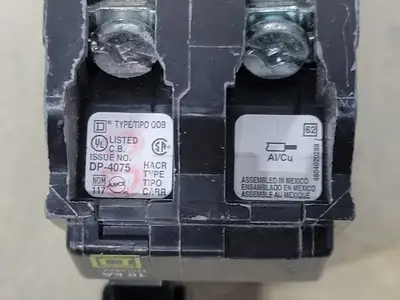 USED SQUARE D QOB215