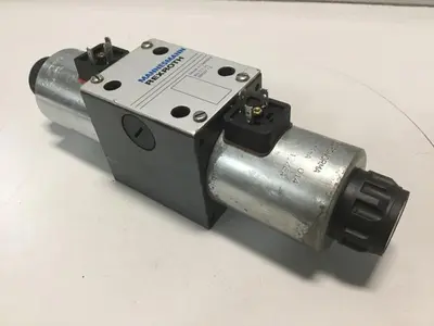 USED MANNESMANN REXROTH 4WE10J31CG24N9Z4
