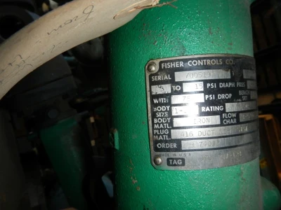 Fisher 1 1/2" 250 Rating, Iron, Threaded 3 - Way Control Valve