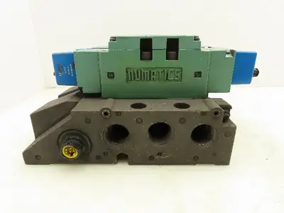 Numatics 134BB515MP00061 Directional Control Solenoid Valve Pneumatic Lot of 2