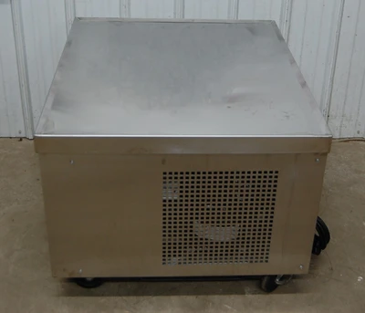 142-1123 True TRCB-36 3 Foot Refrigerated Equipment Stand