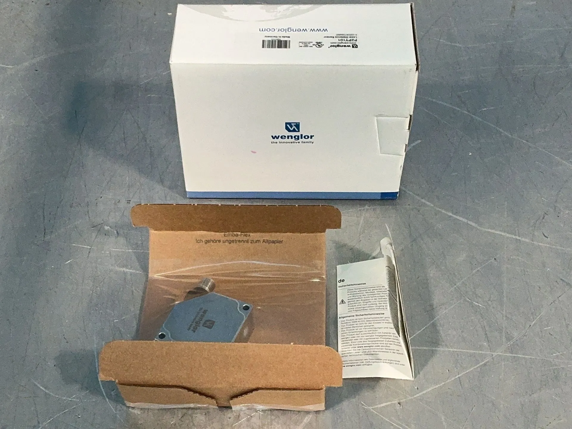 New | in-Stock WENGLOR P2PY101 Photoelectric Sensors Ohio US | HGR 24 #1263429