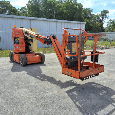 USED 2012 JLG E300AJP