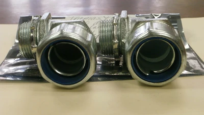 NEW Thomas & Betts 1" 90 degree