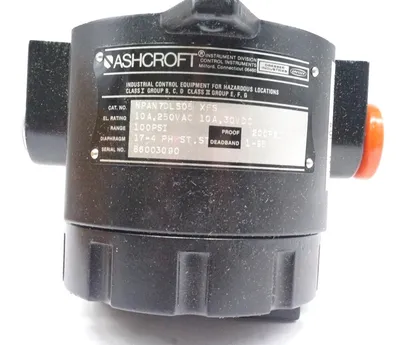 NEW ASHCROFT NPAN7DLS05 PRESSURE SWITCH SERIES XFS 100 PSI 10A ,250VAC 10A,30VDC