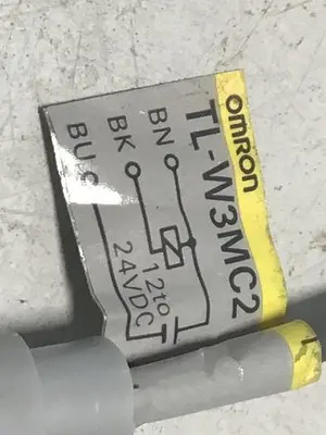 USED OMRON TL-W3MC2